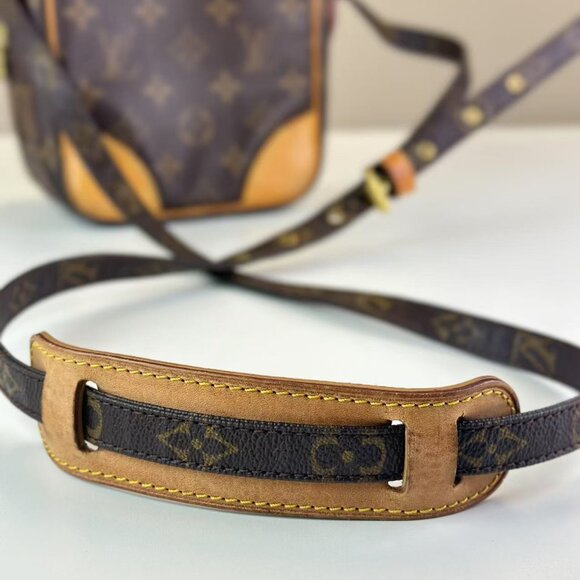 Louis Vuitton Monogram Canvas Small Shoulder Bag Crossbody - Picture 4 of 9